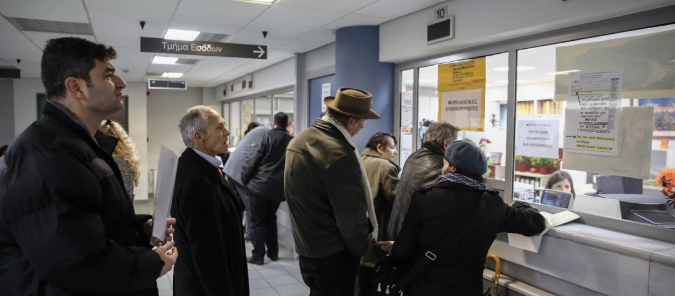 Κάθετη πτώση στις κατασχέσεις από την εφορία - Νέες ρυθμίσεις χρεών πάνω και από 24 ή 48 δόσεις